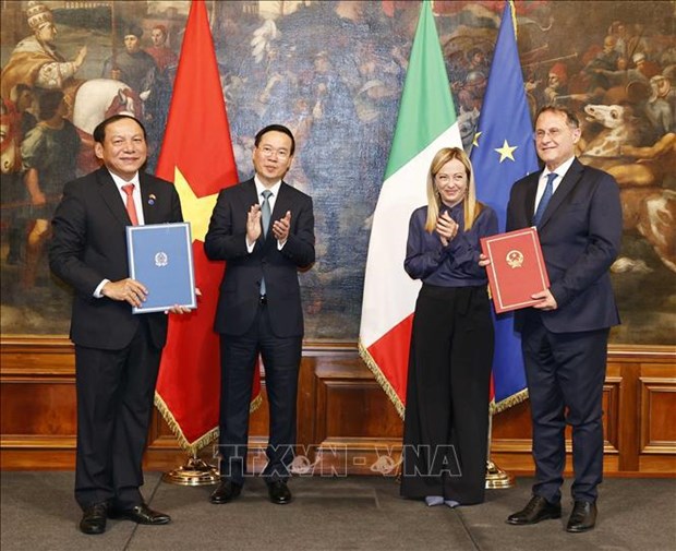 Le president Vo Van Thuong rencontre la Premiere ministre italienne Giorgia Meloni hinh anh 3
