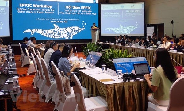 Le Vietnam soutient l’elaboration d'un accord mondial pour lutter contre la pollution plastique hinh anh 1