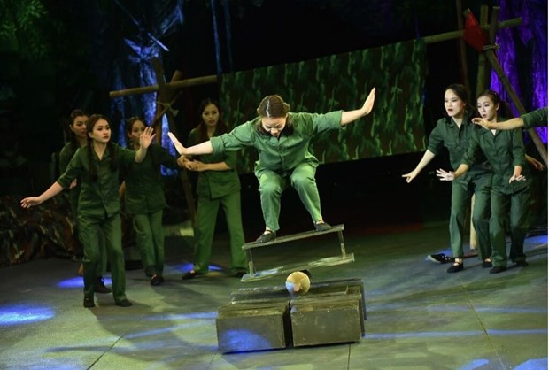 Au Theatre de la Federation du cirque du Vietnam, l’hommage au fil du temps hinh anh 1