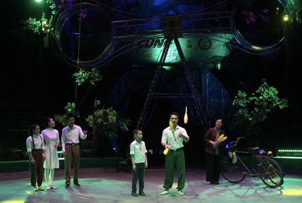 Au Theatre de la Federation du cirque du Vietnam, l’hommage au fil du temps hinh anh 2
