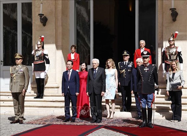 Le president italien organise une ceremonie d'adieu pour son homologue vietnamien hinh anh 1