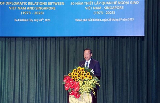 Le 50e anniversaire des relations Vietnam-Singapour celebre a Ho Chi Minh-Ville hinh anh 2