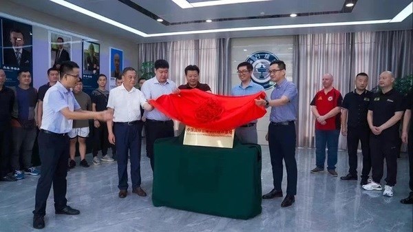 Un centre de formation au billard en Chine pour les joueurs vietnamiens hinh anh 1