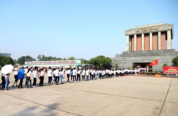 Le mausolee du president Ho Chi Minh rouvre aux visiteurs hinh anh 1