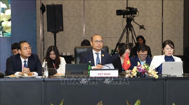Le Vietnam aux consultations entre les ministres de l'Economie de l'ASEAN et ses partenaires hinh anh 1