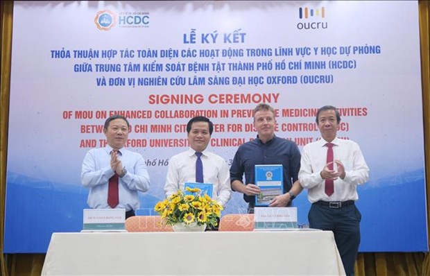 Ho Chi Minh-Ville coopere avec l’Unite de recherche clinique de l’Universite d’Oxford hinh anh 1