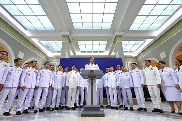 Les nouveaux membres du gouvernement thailandais pretent serment hinh anh 1
