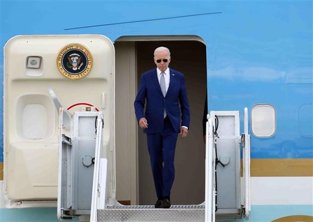 Le president americain Biden entame une visite d’Etat au Vietnam hinh anh 1