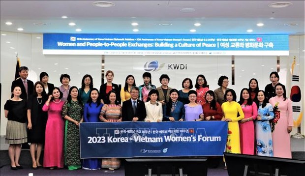 Le 10e Forum des femmes de la R. de Coree et du Vietnam a Seoul hinh anh 1