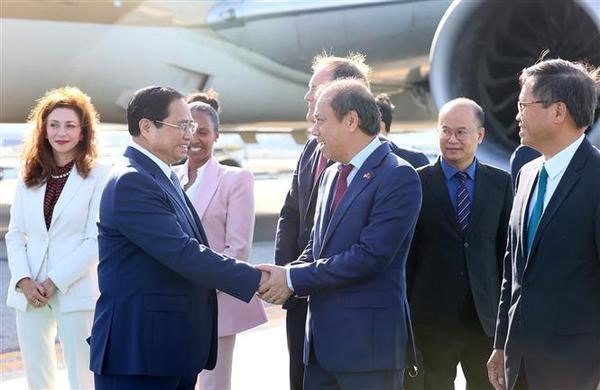 Le PM vietnamien arrive aux Etats-Unis pour la Semaine de haut niveau de la 78e session de l'AG des ONU hinh anh 1