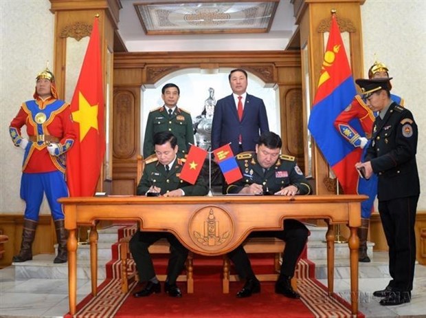 La visite d’Etat du president mongol au Vietnam devrait renforcer l'amitie et la cooperation bilaterales hinh anh 2