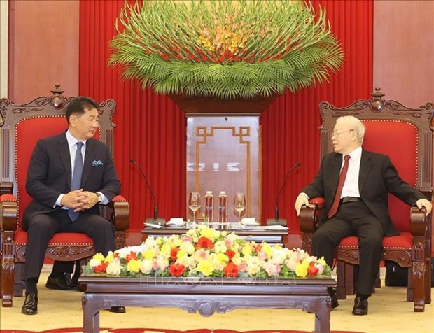 Le secretaire general du PCV recoit le president mongol hinh anh 2