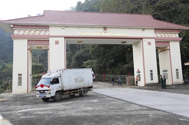 Vietnam-Chine : retablissement du dedouanement au poste-frontiere de Na Nua a Lang Son hinh anh 1