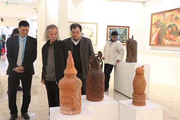 Vernissage d’une exposition d’œuvres artistiques de Hai Duong hinh anh 1