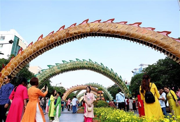 Ho Chi Minh-Ville: Plus de 1,2 million de visiteurs a la rue florale Nguyen Hue pendant le Tet hinh anh 1