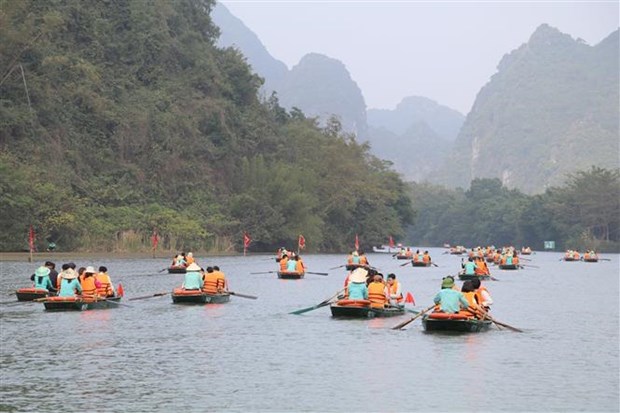 Ninh Binh, destination choisie par de nombreuses personnes lors du Tet 2024 hinh anh 1