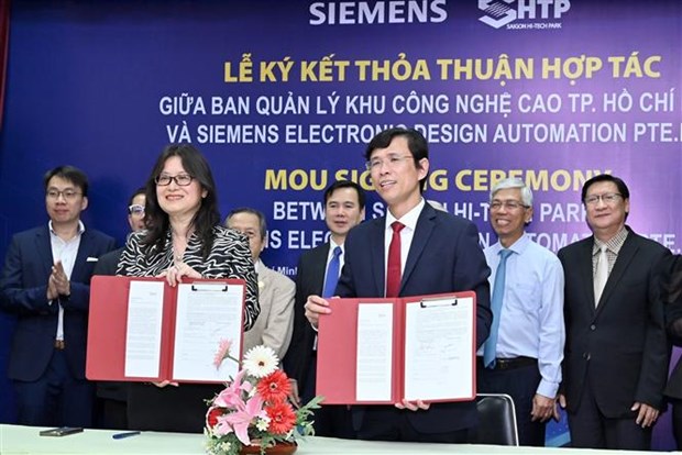 Industrie des semi-conducteurs : SHTP et Siemens cooperent dans la formation des ressources humaines hinh anh 1
