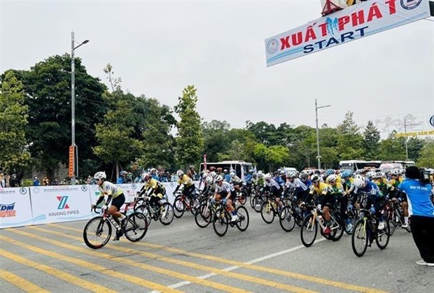 La course internationale de cyclisme feminin s’elance a Binh Duong hinh anh 1