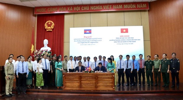 An Giang et la province de cambodgienne de Takeo promeuvent leur cooperation globale hinh anh 1