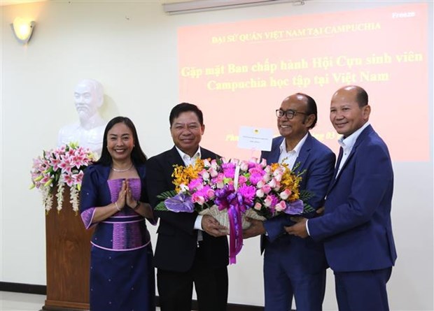 Contribuer a cultiver l’amitie Vietnam-Cambodge hinh anh 2