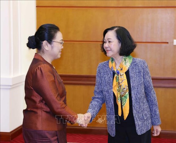 Une membre du Politburo accueille la nouvelle ambassadrice du Laos au Vietnam hinh anh 1