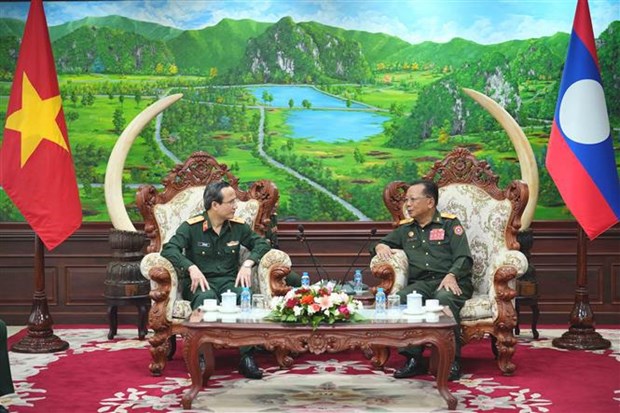 Un dirigeant lao apprecie la cooperation de medecin militaire Vietnam-Laos hinh anh 1