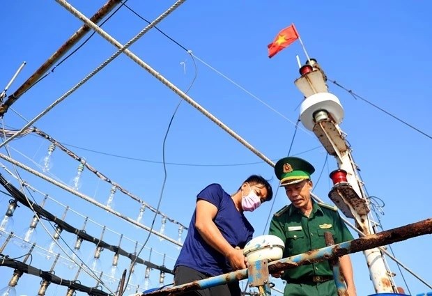 Lutte contre la peche INN : Quang Nam empeche la perte de connexion des bateaux de peche hinh anh 1