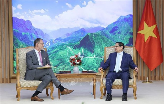Le PM Pham Minh Chinh recoit l’ambassadeur de France au Vietnam hinh anh 1