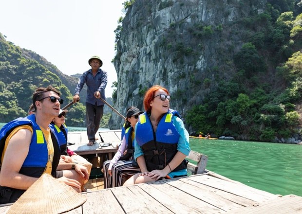 Le Vietnam attend 18 millions de touristes etrangers cette annee hinh anh 1