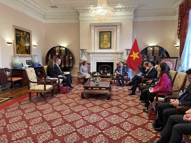 Le vice-PM Le Minh Khai rencontre des responsables et hommes d'affaires americains hinh anh 1