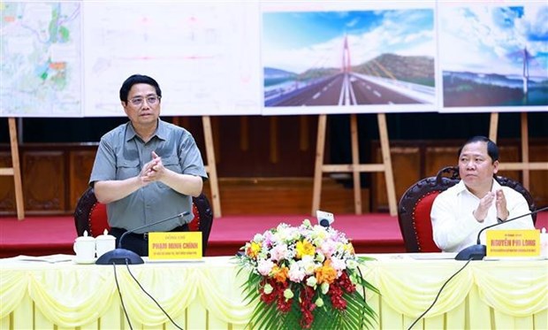 Le Premier ministre Pham Minh Chinh travaille avec les dirigeants de Hoa Binh hinh anh 1