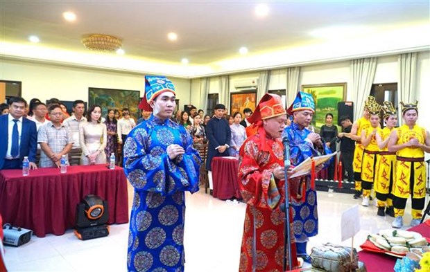 Les Vietnamiens en Malaisie et en Republique tcheque celebrent la Fete des Rois fondateurs Hung hinh anh 1