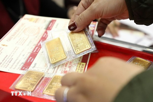 La Banque d'Etat acheve les preparatifs pour de nouvelles offres de lingots d'or hinh anh 1