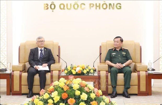 Renforcement de la cooperation de defense entre le Vietnam et la Pologne hinh anh 1