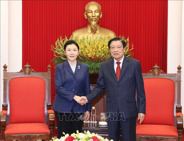 Le Vietnam attache toujours de l'importance au developpement de ses relations avec la Chine hinh anh 1