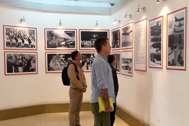Hanoi celebre le 50e anniversaire de la victoire de Dien Bien Phu aerien hinh anh 1