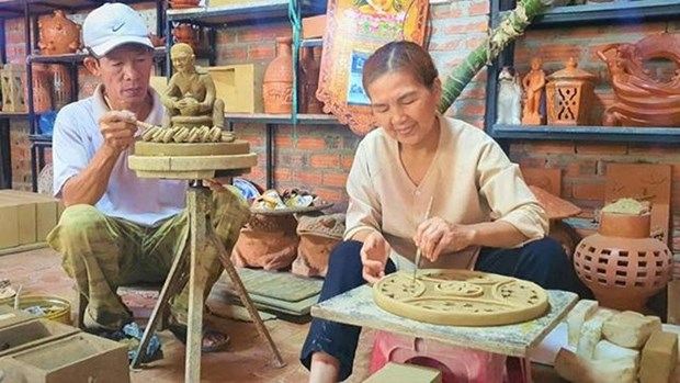 Le village de poterie de Thanh Ha entretient le feu de la tradition hinh anh 1