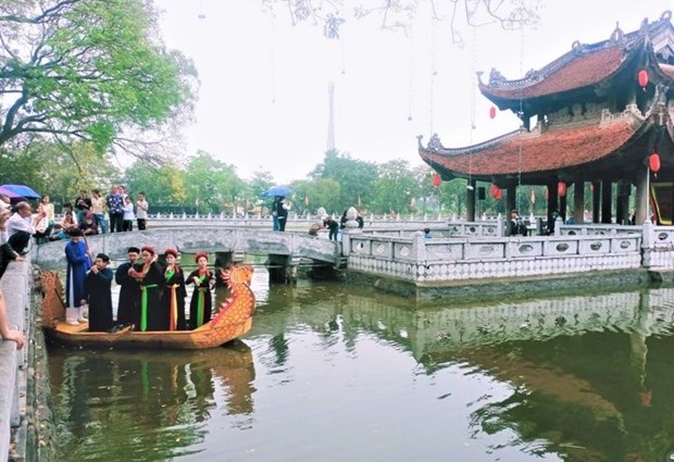Au temple Do, en suivant les chants populaires Quan ho de Bac Ninh hinh anh 1