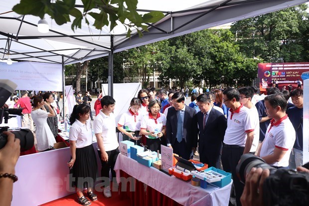 Le 8e Festival annuel des STEM s’ouvre a Hanoi hinh anh 1